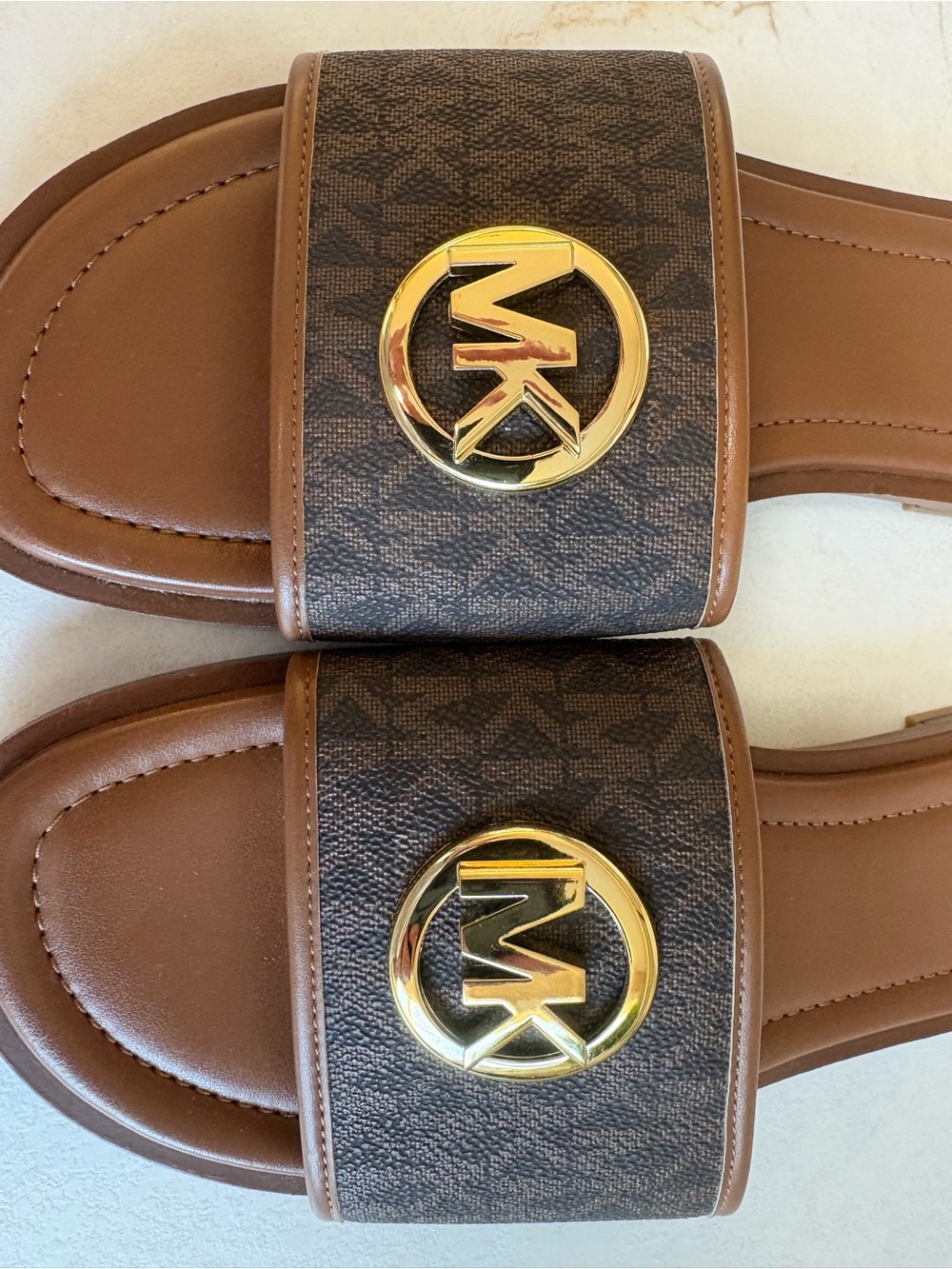 Michael Kors MK Logo Slide Sandals - Picture 2 of 6